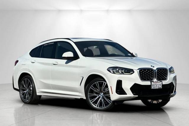 2022 BMW X4 xDrive30i AWD photo
