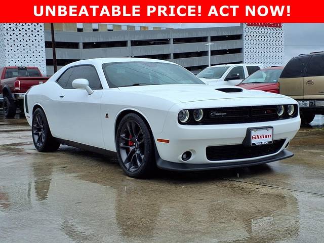 2022 Dodge Challenger R/T Scat Pack RWD photo