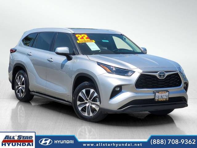 2022 Toyota Highlander Hybrid XLE AWD photo