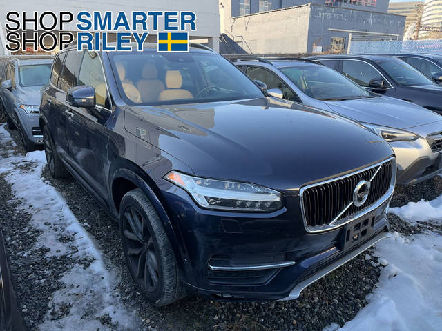 2019 Volvo XC90 Momentum AWD photo