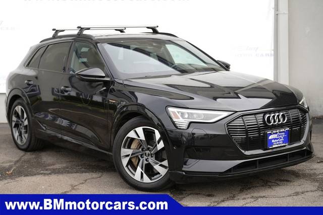 2022 Audi e-tron Premium AWD photo