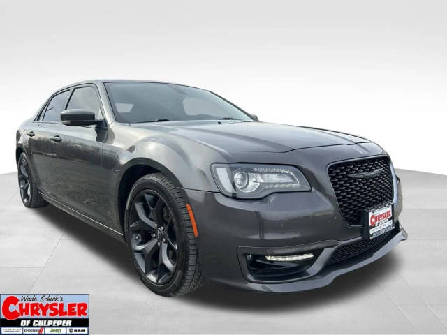 2022 Chrysler 300 Touring L RWD photo