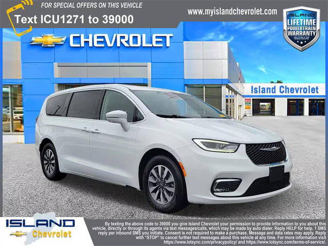 2022 Chrysler Pacifica Minivan Hybrid Touring L FWD photo