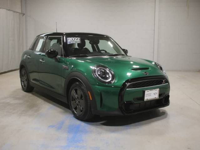 2022 MINI Hardtop 4 Door Cooper S FWD photo