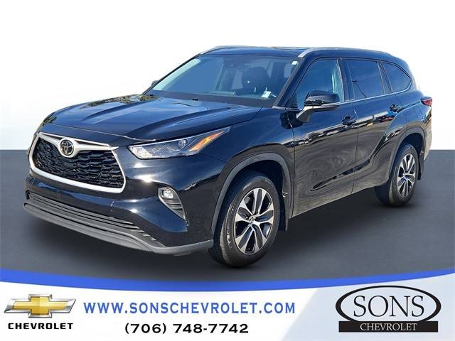 2022 Toyota Highlander XLE AWD photo