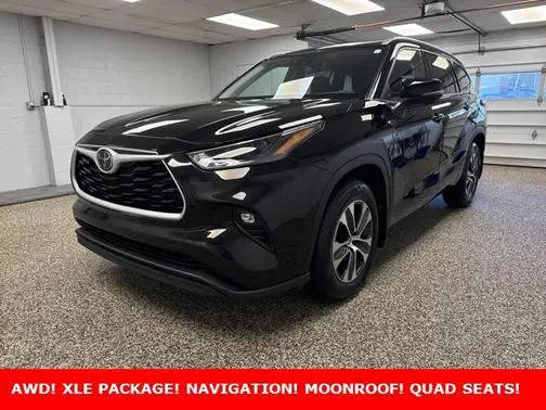 2022 Toyota Highlander XLE AWD photo