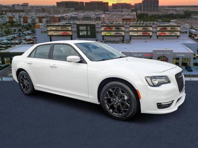 2022 Chrysler 300 Touring L AWD photo