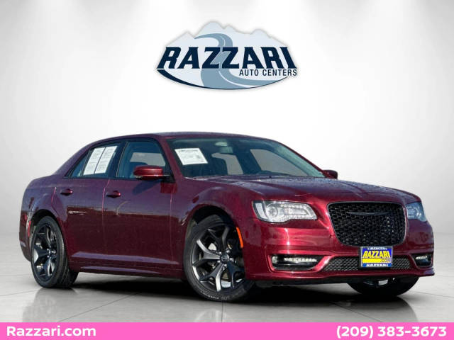 2022 Chrysler 300 Touring L RWD photo