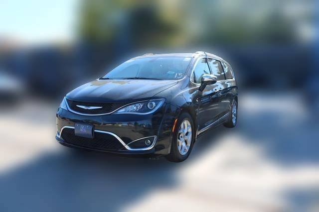 2020 Chrysler Pacifica Minivan Limited FWD photo