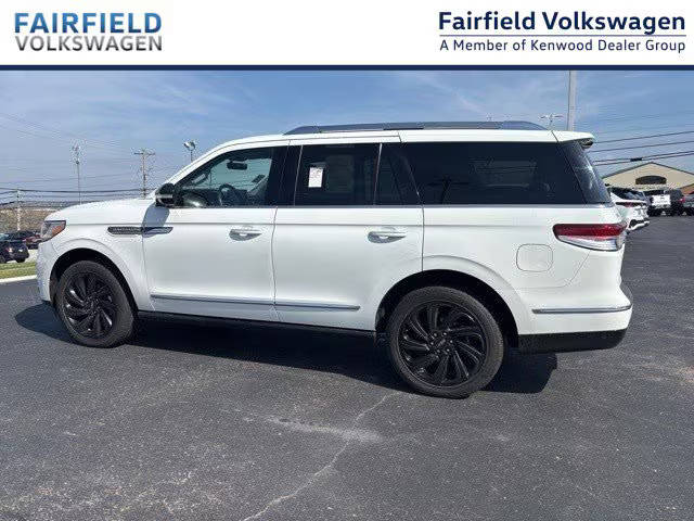 2022 Lincoln Navigator Reserve 4WD photo