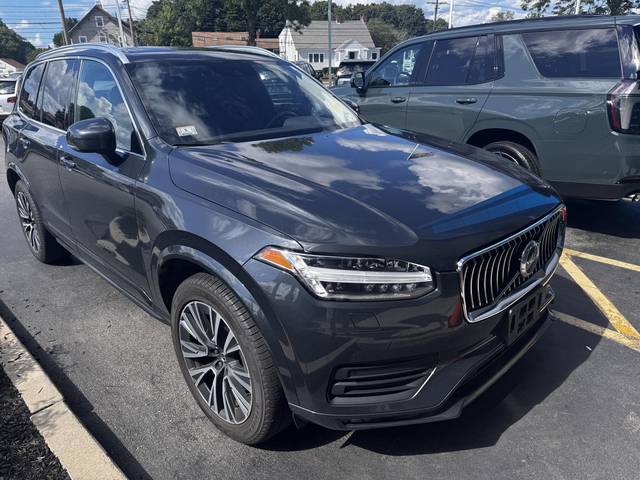 2022 Volvo XC90 Momentum AWD photo