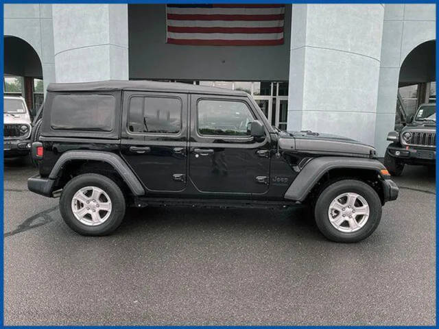2022 Jeep Wrangler Unlimited Unlimited Sport S 4WD photo