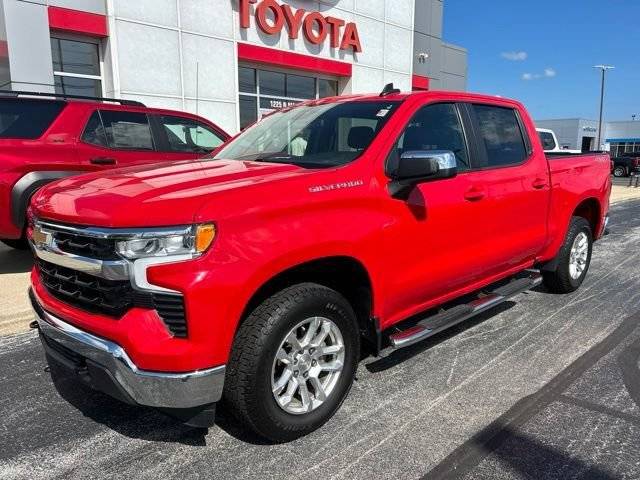 2022 Chevrolet Silverado 1500 LT 4WD photo