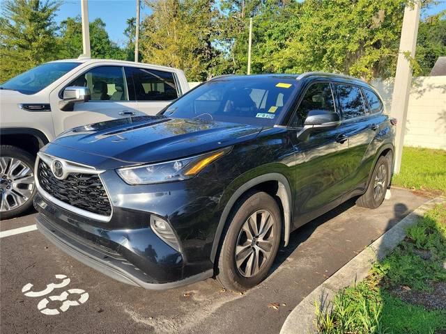 2022 Toyota Highlander XLE AWD photo