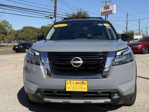 2022 Nissan Pathfinder SL FWD photo