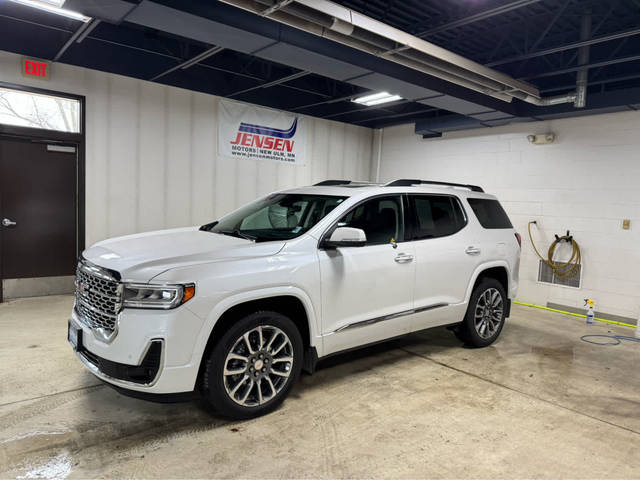 2022 GMC Acadia Denali AWD photo