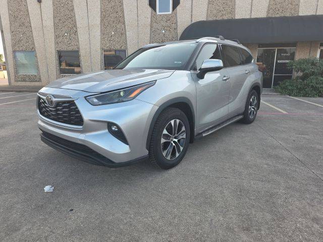 2022 Toyota Highlander XLE FWD photo