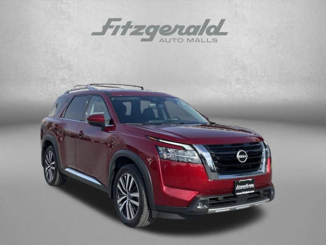 2022 Nissan Pathfinder Platinum 4WD photo