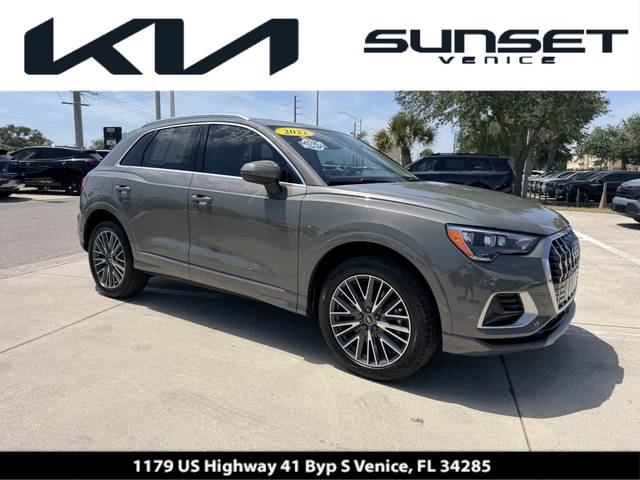 2022 Audi Q3 Premium AWD photo