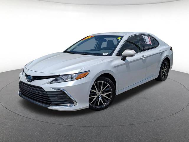 2022 Toyota Camry Hybrid XLE FWD photo
