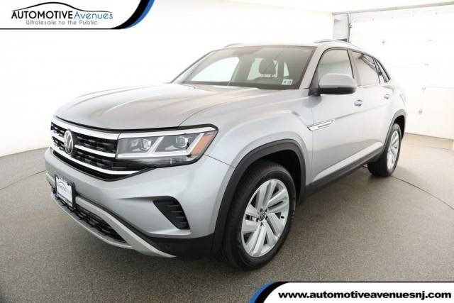2022 Volkswagen Atlas Cross Sport 2.0T SE w/Technology AWD photo