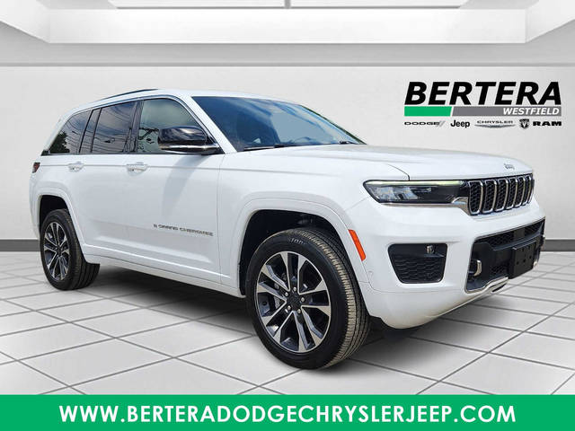 2022 Jeep Grand Cherokee Overland 4WD photo