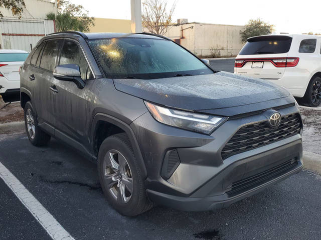 2022 Toyota RAV4 XLE FWD photo