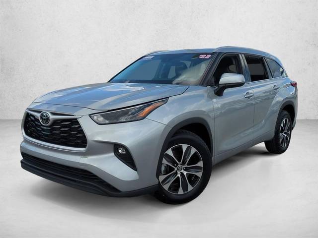 2022 Toyota Highlander XLE FWD photo
