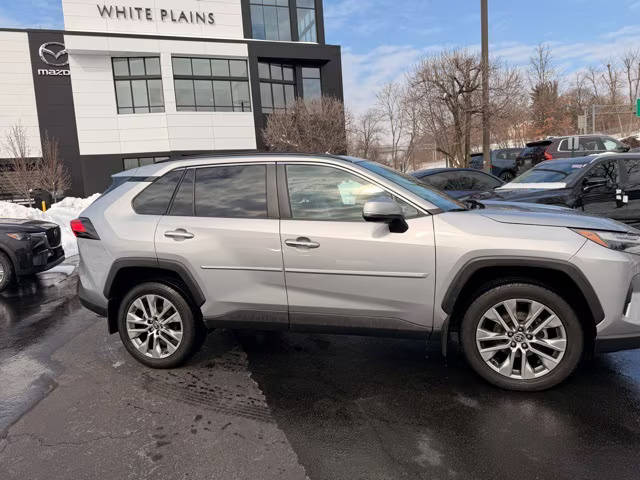 2022 Toyota RAV4 Limited AWD photo