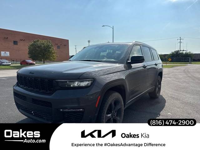 2022 Jeep Grand Cherokee L Limited 4WD photo