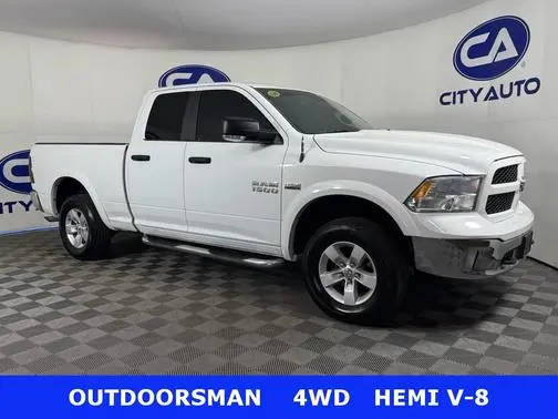 2017 Ram 1500 SLT 4WD photo
