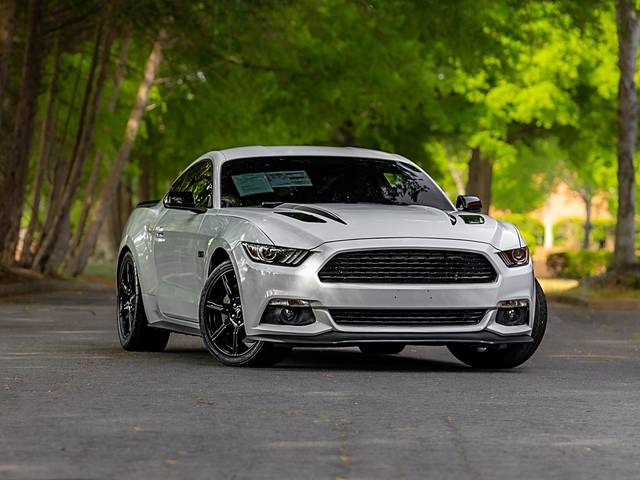 2017 Ford Mustang GT Premium RWD photo