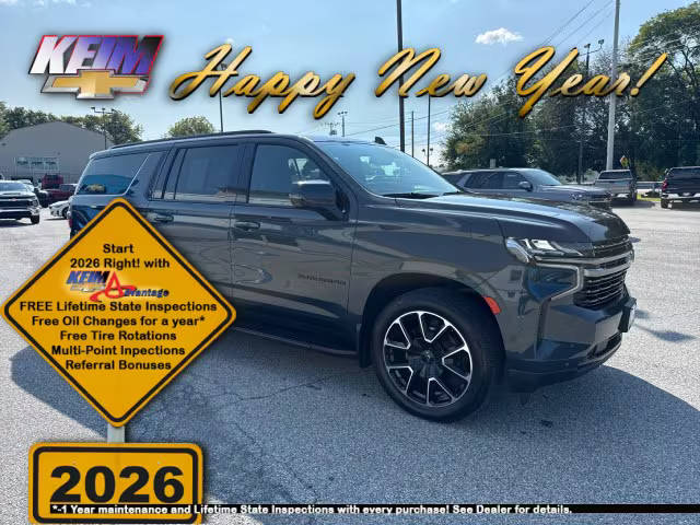 2022 Chevrolet Suburban RST 4WD photo