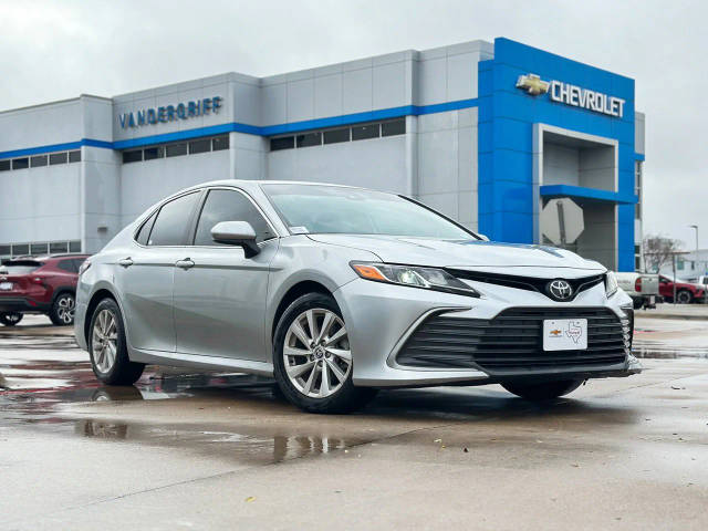 2022 Toyota Camry LE FWD photo