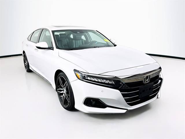 2022 Honda Accord Touring FWD photo