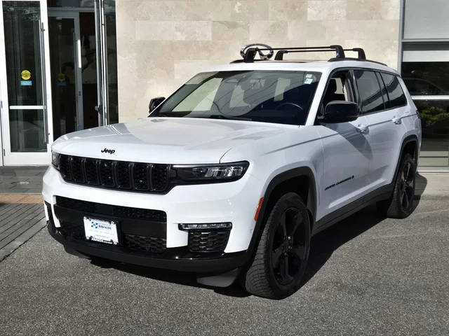 2022 Jeep Grand Cherokee L Limited 4WD photo