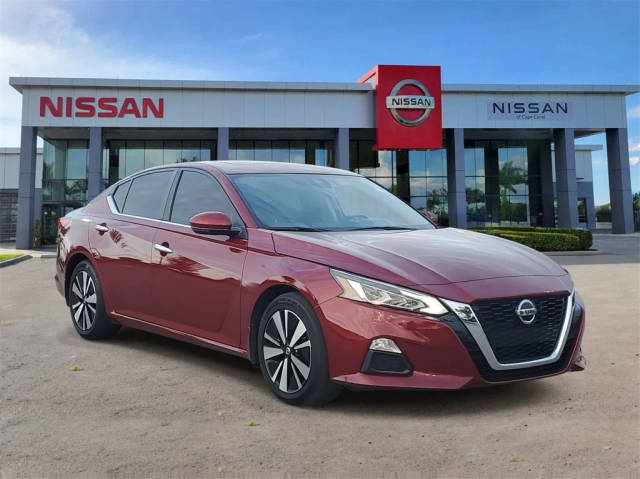 2022 Nissan Altima 2.5 SV FWD photo