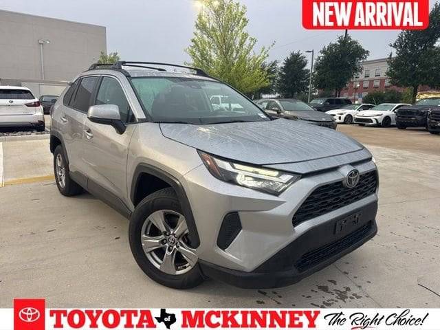 2022 Toyota RAV4 XLE AWD photo