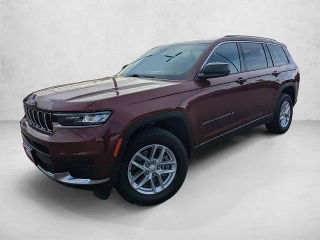 2022 Jeep Grand Cherokee L Laredo 4WD photo