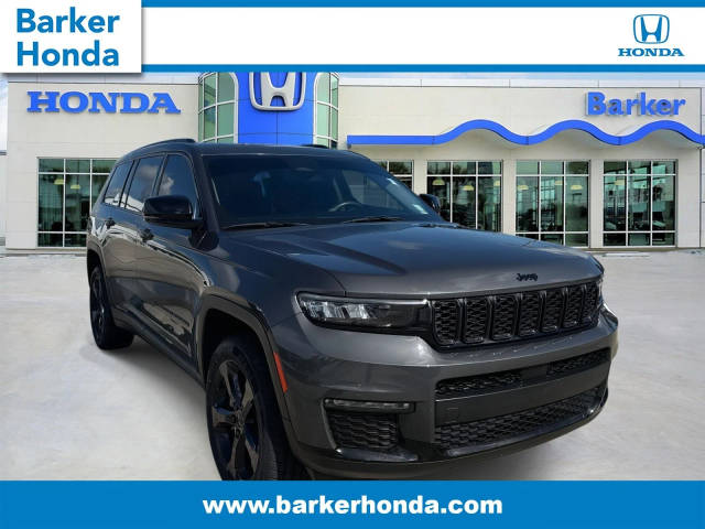 2022 Jeep Grand Cherokee L Limited RWD photo