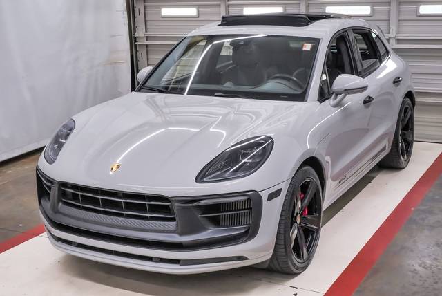 2022 Porsche Macan GTS AWD photo