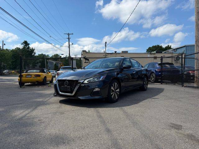 2022 Nissan Altima 2.5 SV FWD photo