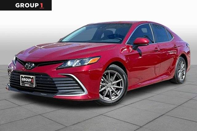 2022 Toyota Camry LE FWD photo