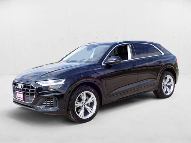 2022 Audi Q8 Premium AWD photo