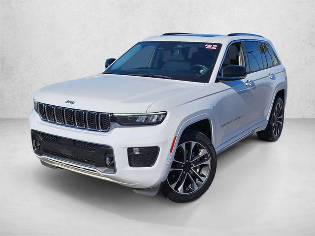 2022 Jeep Grand Cherokee Overland RWD photo