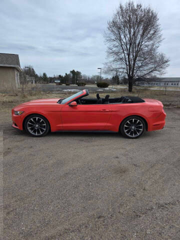 2015 Ford Mustang V6 RWD photo
