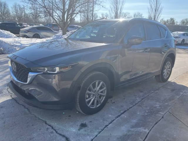 2022 Mazda CX-5 2.5 S Preferred Package AWD photo