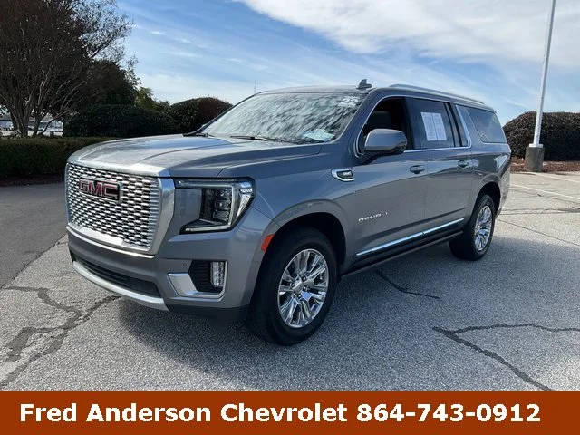 2022 GMC Yukon XL Denali 4WD photo