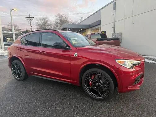 2022 Alfa Romeo Stelvio Quadrifoglio AWD photo