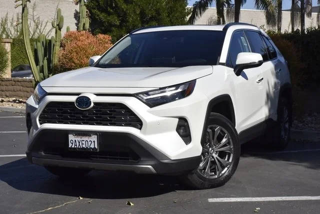 2022 Toyota RAV4 Hybrid Limited AWD photo